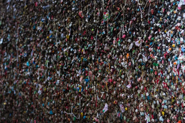 Muro pieno di gomma da masticare — Foto Stock