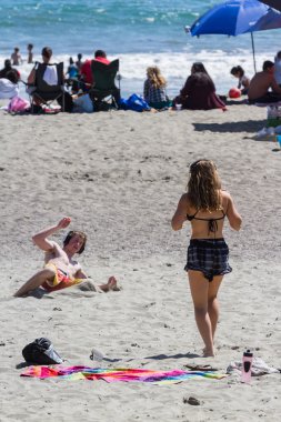 Plaj veya konser sessiz sessiz konser