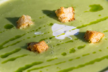 soğutulmuş kuşkonmaz çorbası