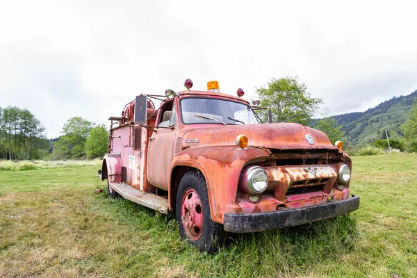 Oude brandweerwagen — Stockfoto