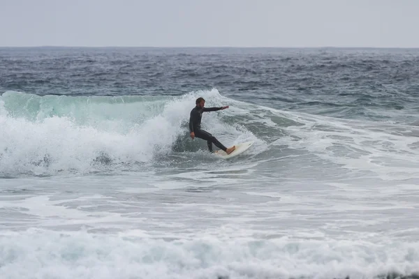 Surfing w Kalifornii — Zdjęcie stockowe