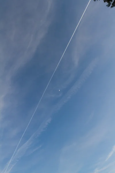 Trilhas no céu — Fotografia de Stock