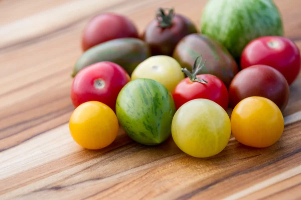 Colorful tomato varieties — Stock Photo, Image
