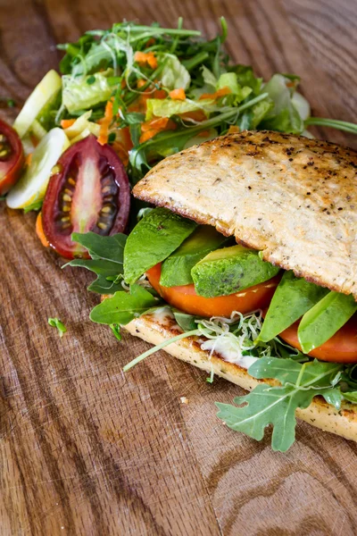 Tomato and avocado sandwich — Stock Photo, Image