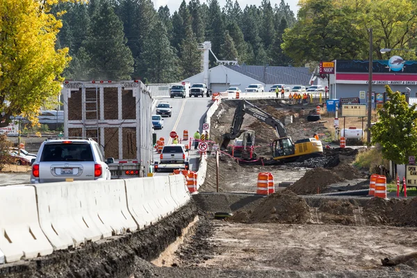 Road construction in action — Stockfoto