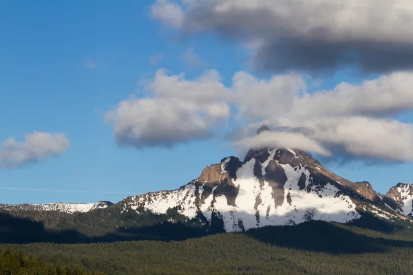 Mt Thielsen、オレゴン州 — ストック写真