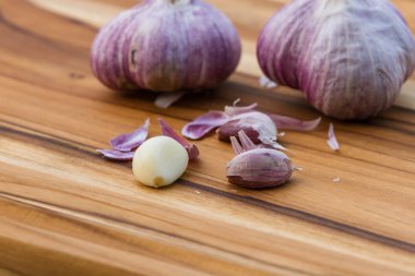 taze çiğ sarımsak