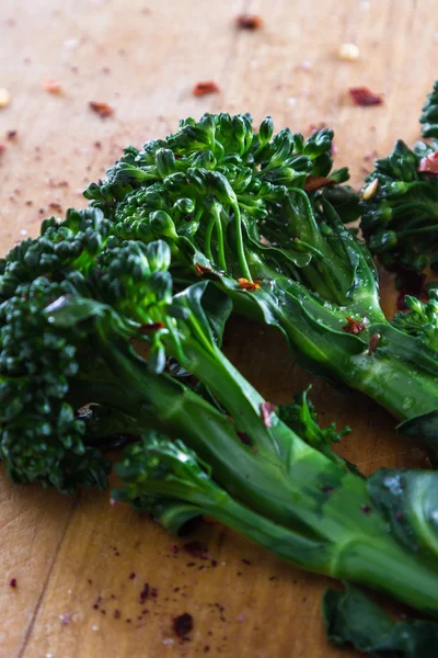 Fresh steamed broccolini — Stock Photo, Image