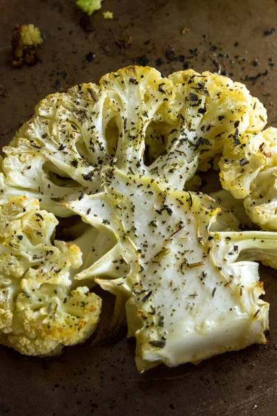新鲜的烤的花椰菜 — 图库照片