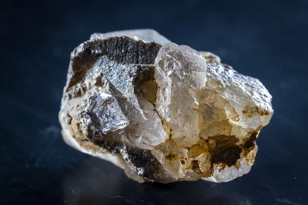 Close up of a small quartz crystal — Stock Photo, Image