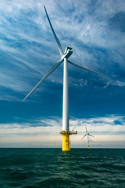 Turbina Eólica Marina Para Producción Sostenible Energía — Foto de Stock