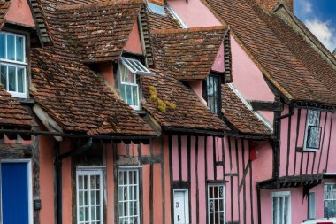 Suffolk, Lavenham 'da tipik ortaçağ kereste kiriş mimarisi.