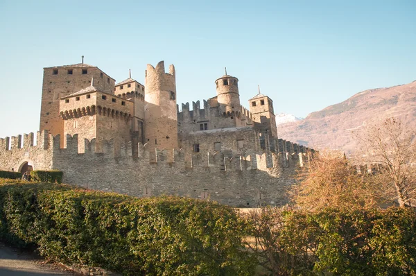 O Castelo de Fenis, localizado no 'município homônimo, i — Fotografia de Stock