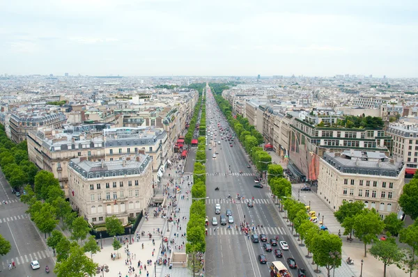 Pohled na "Champs Elypse" na oblouk de Triomphe . — Stock fotografie