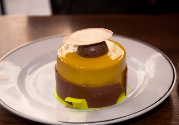 Gâteau à la crème au chocolat . — Photo