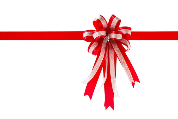 Rotes Geschenkband und Schleife, isoliert auf weißem Hintergrund. — Stockfoto