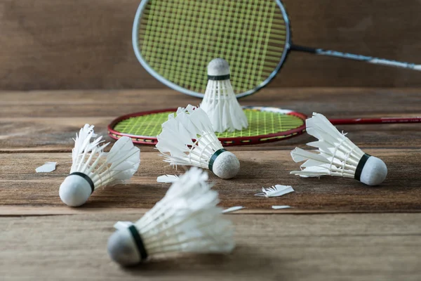 Zestaw badmintona. Wiosło i wahadłowiec — Zdjęcie stockowe