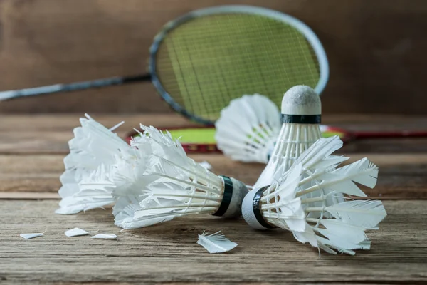 Een set badminton. Peddel en de pendelpik — Stockfoto