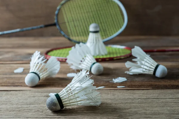 Een set badminton. Peddel en de pendelpik — Stockfoto