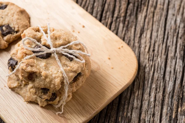 Свіжоспечене печиво з шоколадними чіпсами — стокове фото