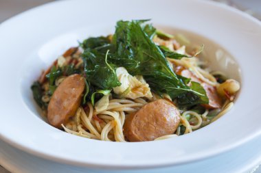 Spaghetti with Spicy sausage Mixed herbs