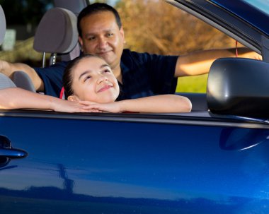 Baba kızı uygulamaya sürücü hazır hale getirilir