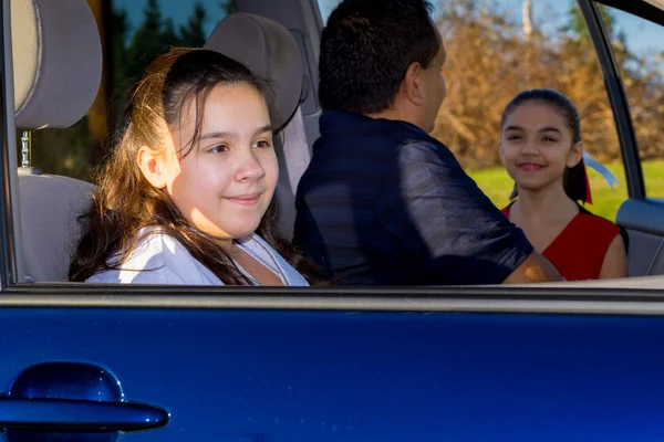Father Sends Daughter Off To Cheerleader Practice — Stock Photo, Image