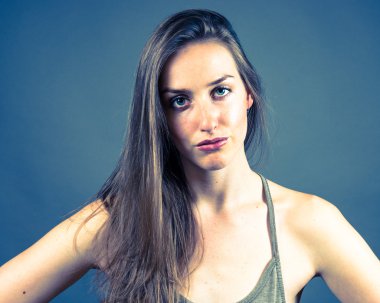 İnce beyaz kadın portre