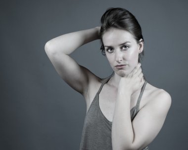 İnce beyaz kadın portre