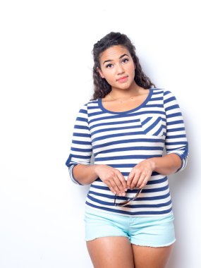 Genç sevimli erkek eğlenceli yaz bak