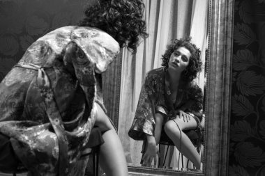 Intimacy sorunlar üzerinde yansıtan kadın