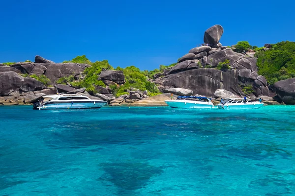 Yelken rock, güzel ve ünlü simgesel yapısının Similan Island, Tayland