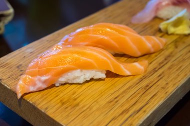 Somon suşi kümesi yakın çekim