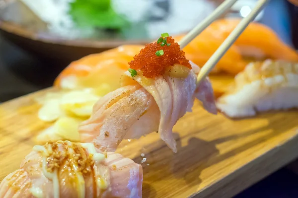 Набор суши из лосося Торо — стоковое фото