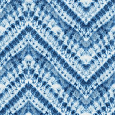 Beyaz ipeğin üzerindeki çivit rengi kusursuz kravat boyası deseni. El boyası kumaşlar - nodüler batik. Shibori boyaması.. 