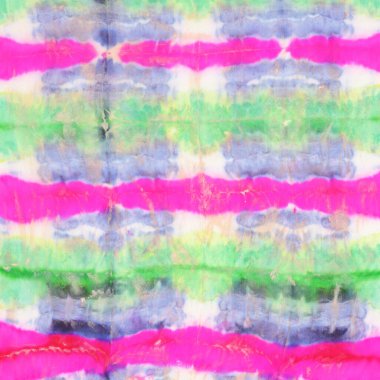 Beyaz ipek üzerinde kravat boyası izi. El boyası kumaşlar - nodüler batik. Shibori boyaması.. 