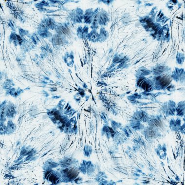 Beyaz ipeğin üzerindeki çivit rengi kusursuz kravat boyası deseni. El boyası kumaşlar - nodüler batik. Shibori boyaması.. 