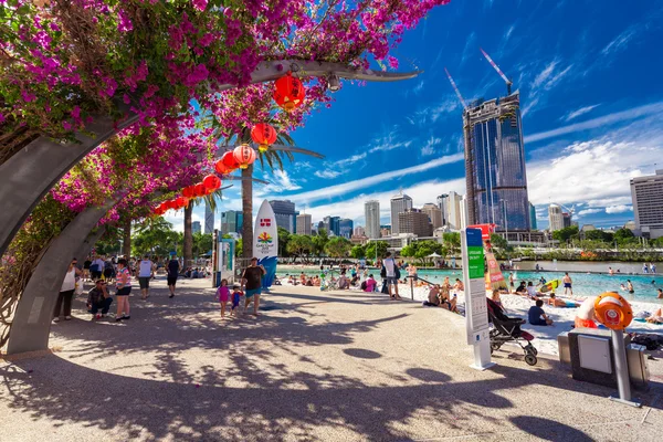 Straßen Strand in South Bank Parkland — Stockfoto