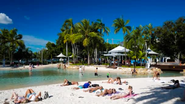 Street Beach i South Bank parklandskap — Stockvideo