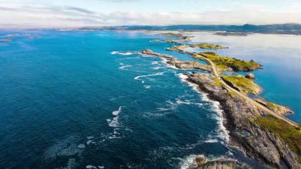 Atlantic Ocean Road Atlanterhavsveien Construcción Famosa Noruega — Vídeos de Stock