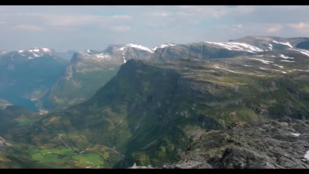 Panoramisch Uitzicht Geirangerfjord Bergen Uitkijkpunt Dalsnibba Noorwegen — Stockvideo