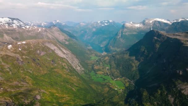 Panoramisch Uitzicht Geirangerfjord Bergen Uitkijkpunt Dalsnibba Noorwegen — Stockvideo