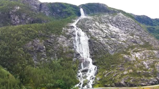 Лангффаль Пятый Высоте Водопад Норвегии — стоковое видео