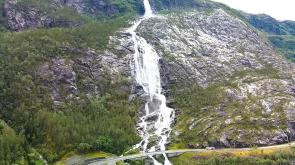 Langfoss Langfossen Quinta Cascata Più Alta Della Norvegia — Video Stock