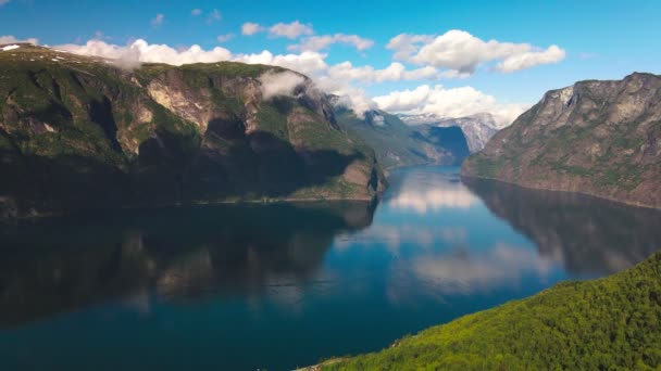 Uitzicht Aurlandsfjord Sognefjorden Vanuit Stegastein Noorwegen — Stockvideo