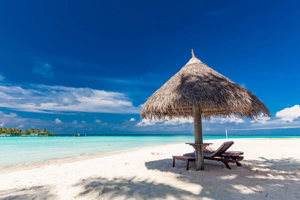 Plage Sable Blanc Aux Maldives Avec Incroyable Lagune Bleue Ciel — Photo