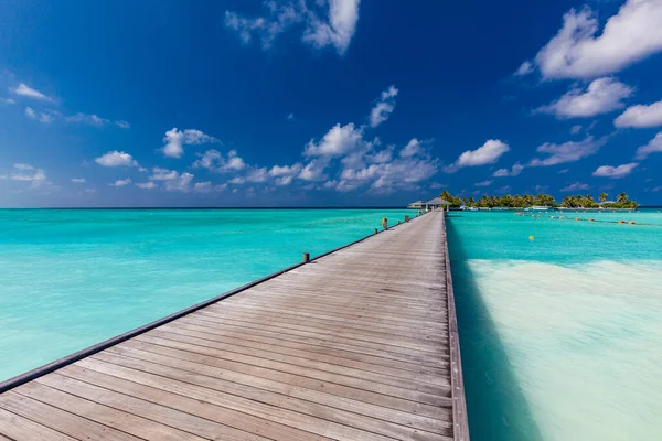 Jetty Přes Plavání Atol Tropické Letovisko Ostrov Maledivách — Stock fotografie