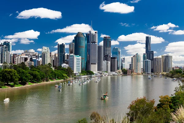 Brisbane City en rivier — Stockfoto