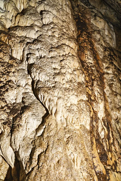 Bir mağara içinde jeolojik doku