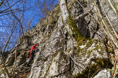 rocky dağlarında hiking adam